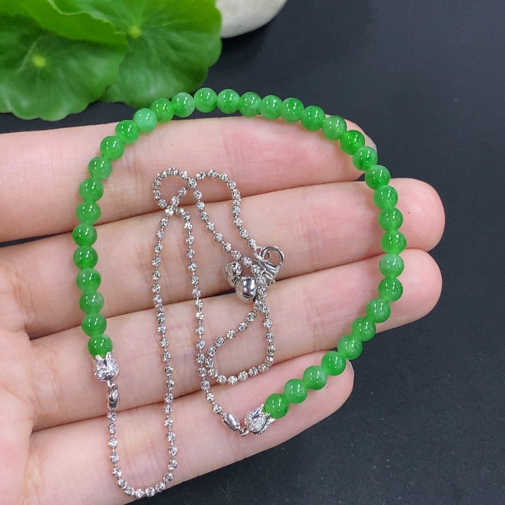 Jadeite single bezel pendant with 18k gold, accented with diamonds, size 3.9mm, weight 8.1g including chain, by HKHQ.