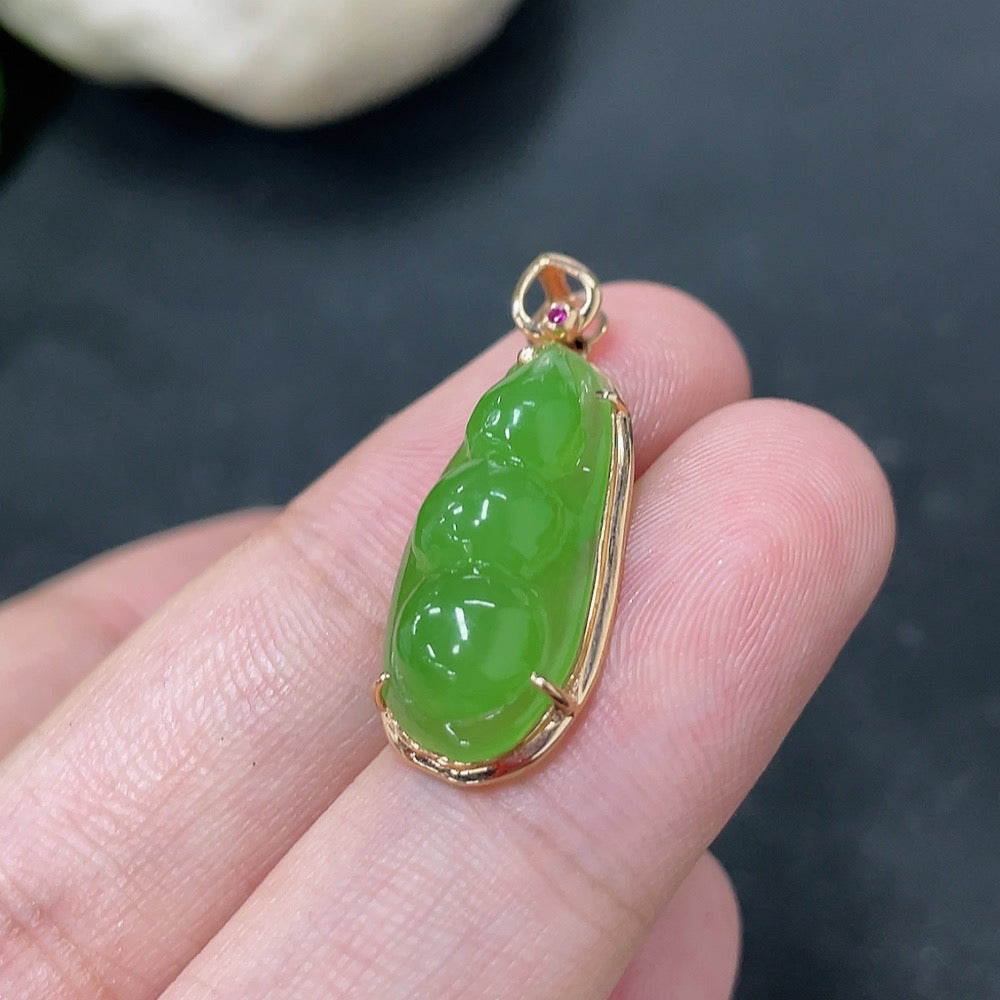 Hetian Jade Jasper Inlaid Pendant Fortunate Bean 18k Gold Total Weight Approx.1.9g