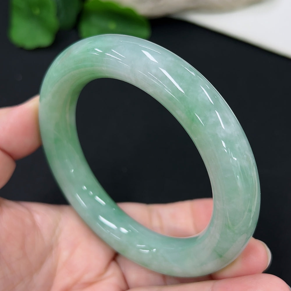 Jadeite Round Bangle
