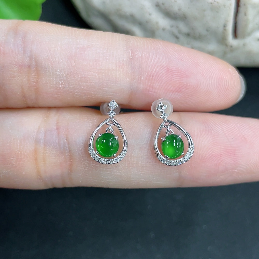 Jadeite earrings with 18k gold and diamond accents, lightweight jewelry with elegant design from HKHQ.