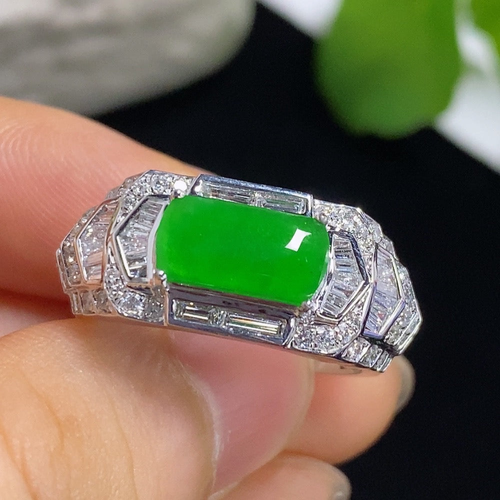 Jadeite Plain Pendant Ring 18k with Diamond Side Stones