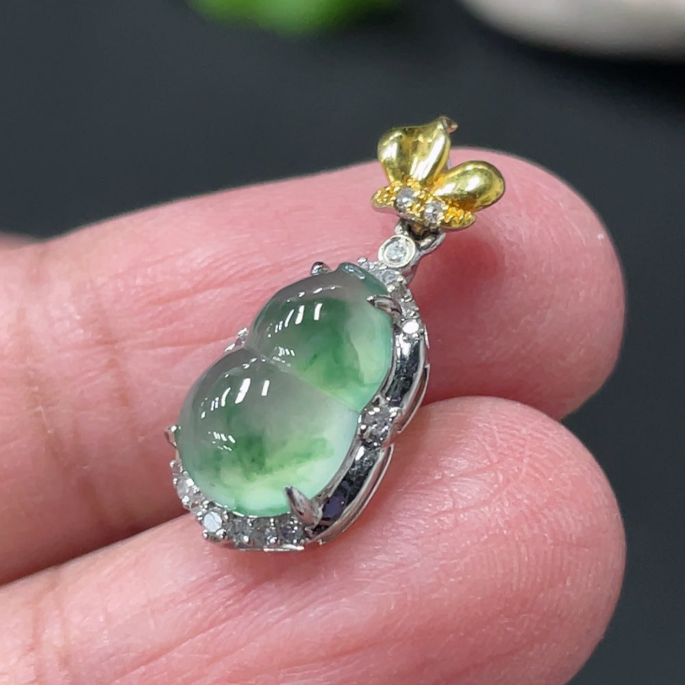 Jadeite Gourd Pendant with 18k Gold and Diamond Accents, Total Weight Approximately 1.45g