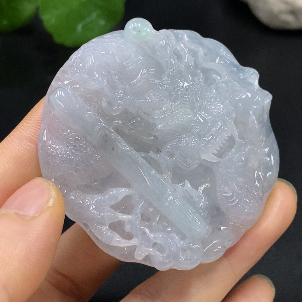 Colgante de dragón de jadeíta, peso total aproximadamente 58.6g