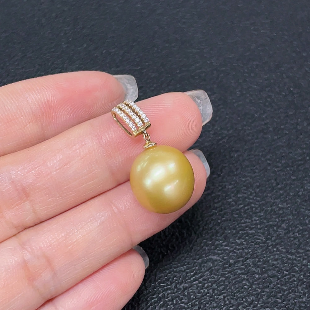 14K gold seawater pearl pendant with a 13.2mm pearl, non-diamond, lightweight jewelry piece from HKHQ.