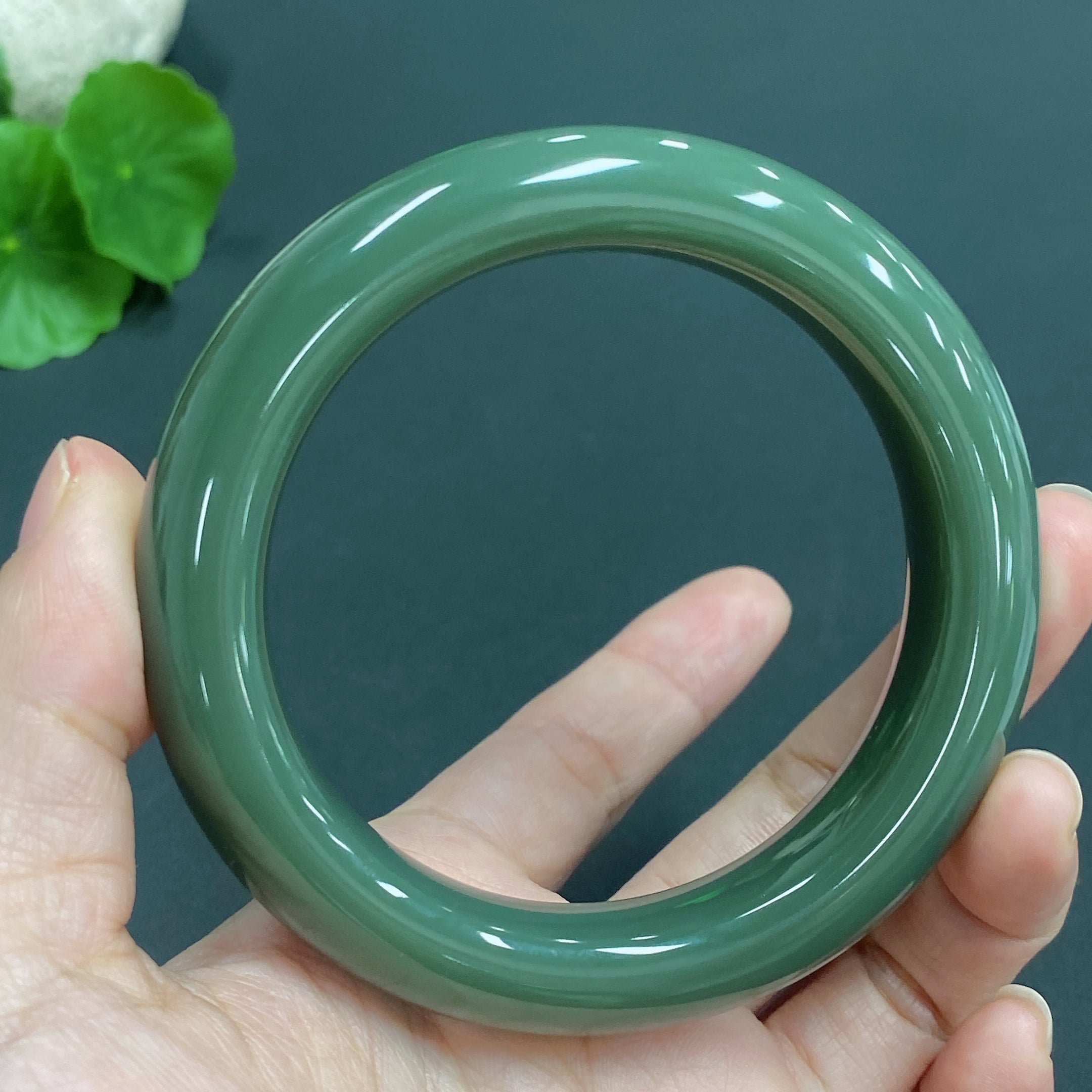 Hetian Jade Round Bracelet Size 56.8 Total Weight Approx. 73.6g