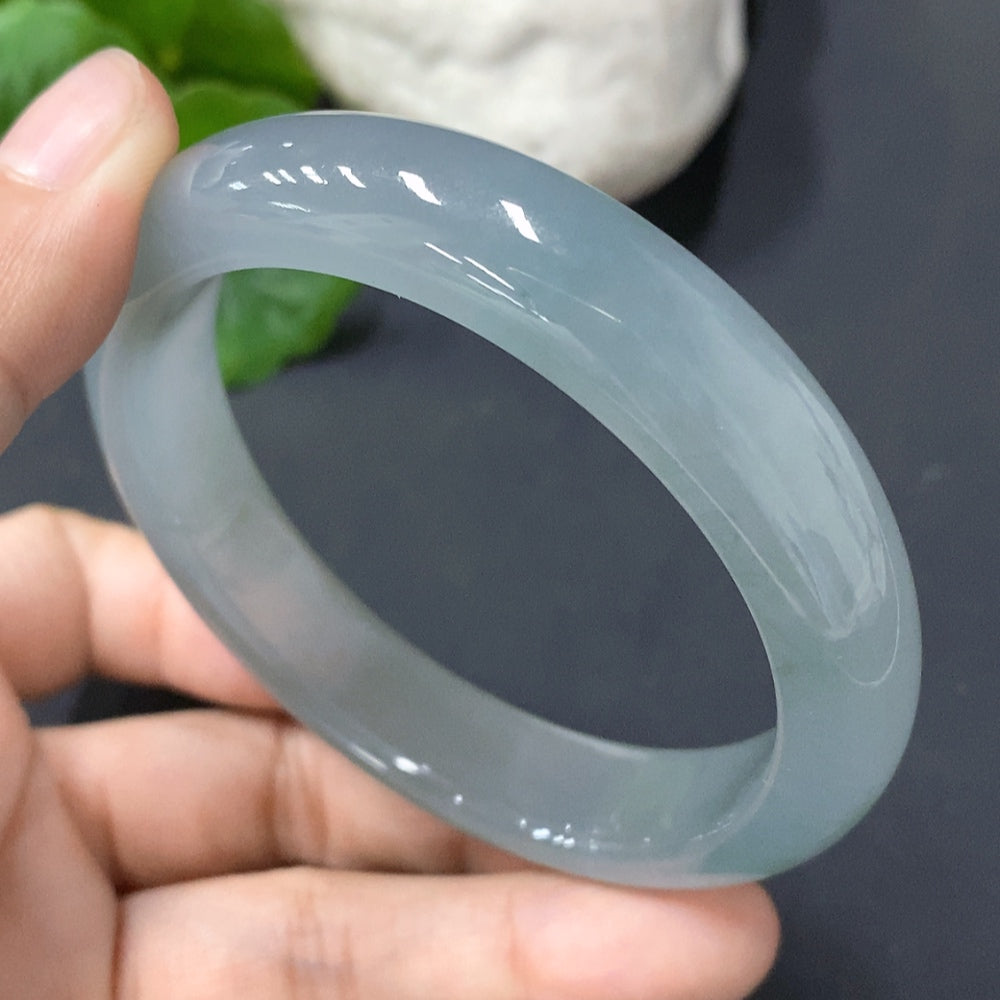 Jadeite Bangle, Inner Diameter 55mm, Total Weight 51.322g