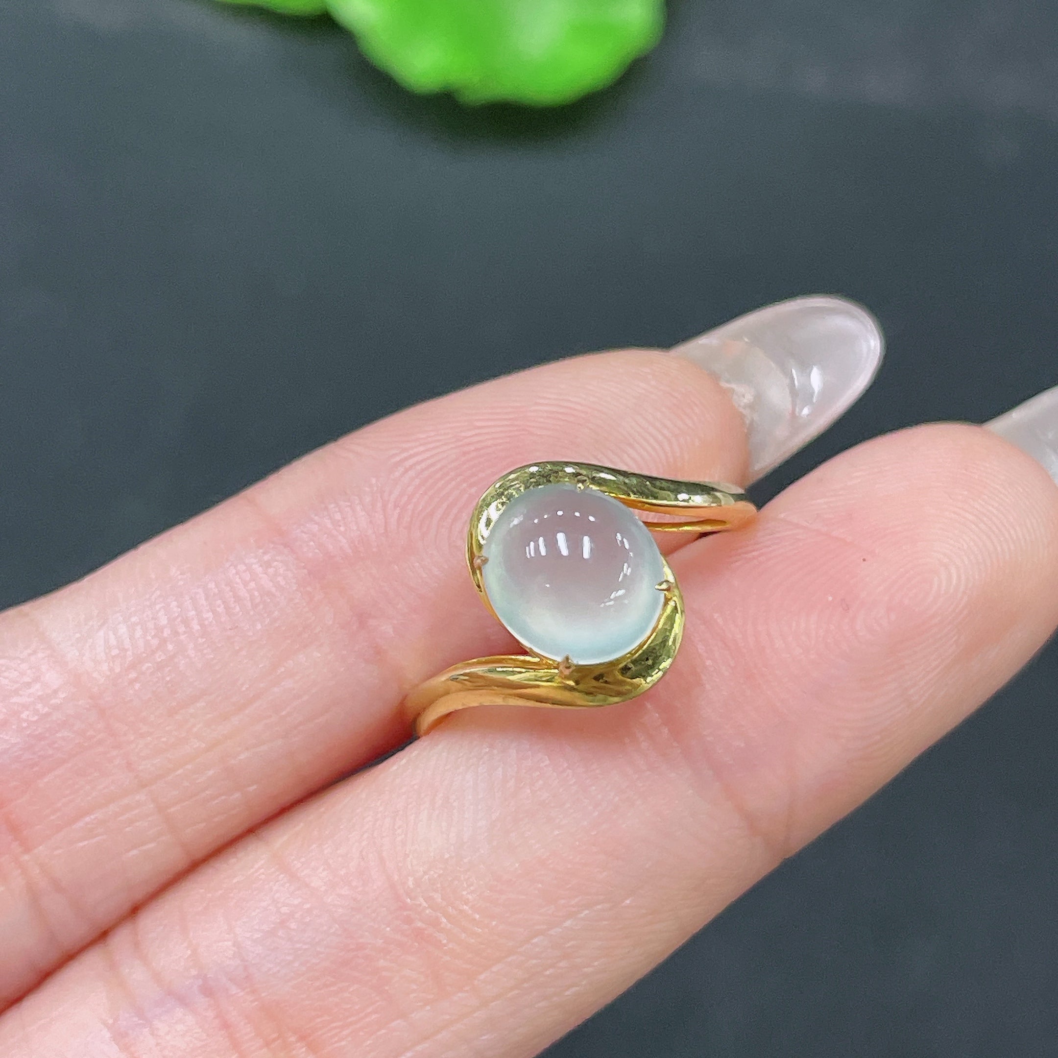 Huiliu Jadeite ring setting with intricate metalwork, designed for a jade gemstone, certified by Huiliu HQ.