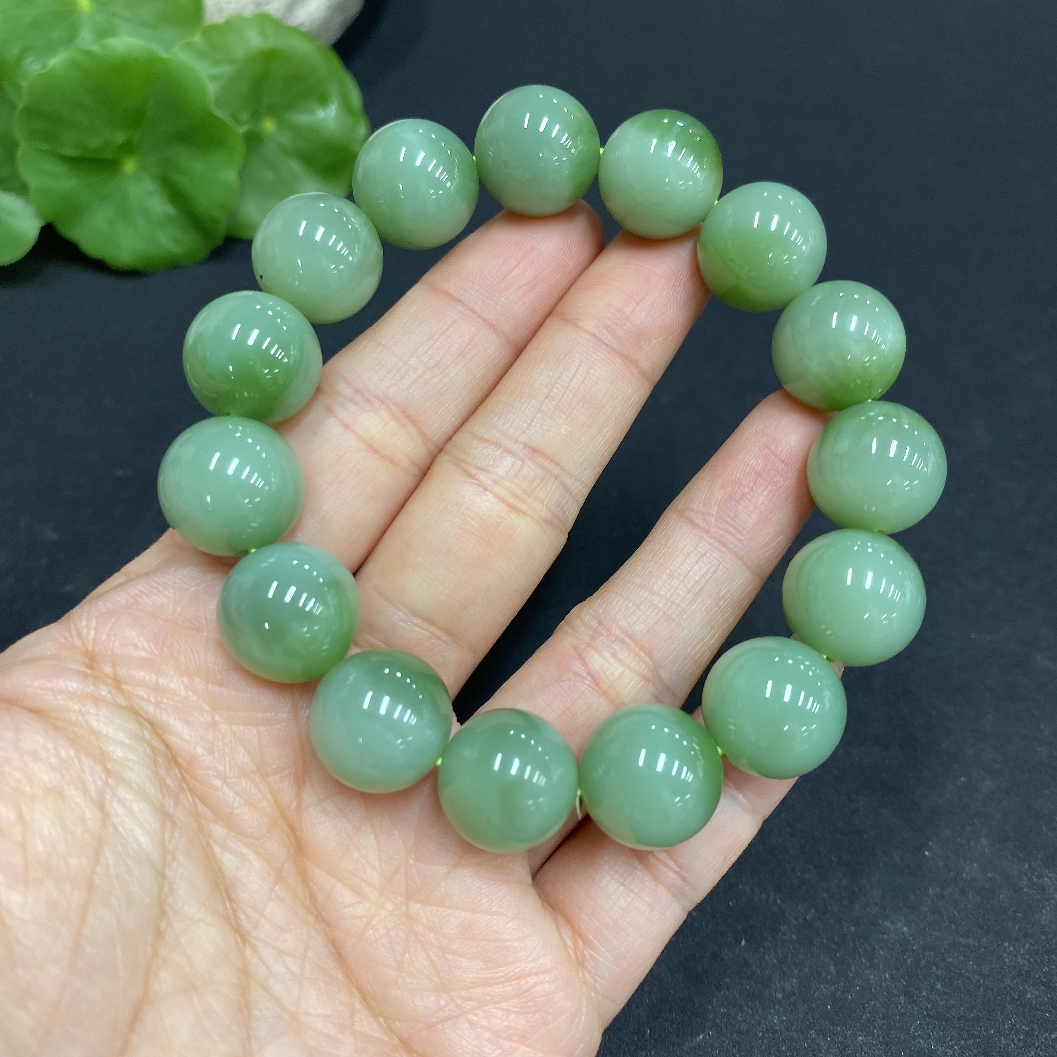 Hetian Jade Bracelet . 13.5mm . | Huiliu Certified