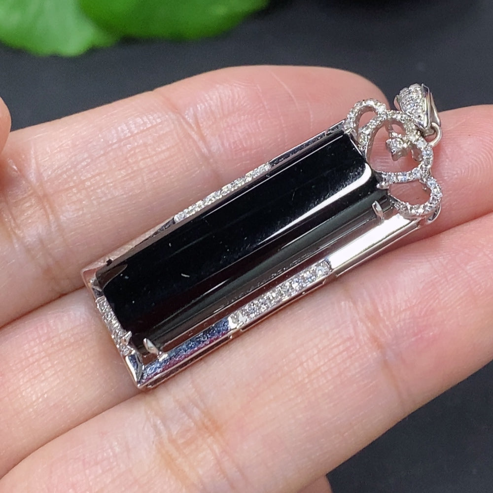Jadeite Inlaid Pendant 18K Gold (with Diamond Accents)