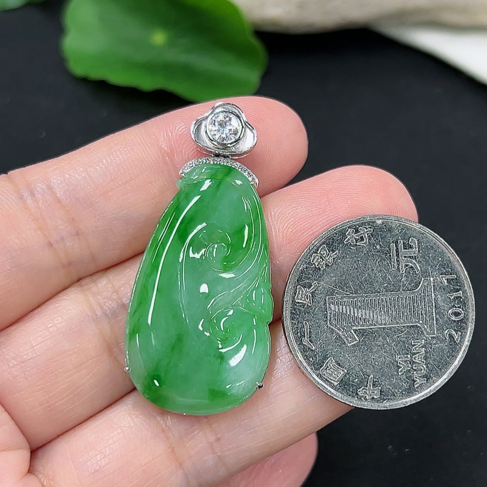 Jadeite Ruyi Pendant in 18K Gold with (Minimally Accented with Diamonds)