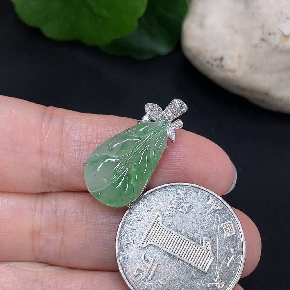 Large HUILIU HQ jade non-diamond jewelry piece showcasing smooth, polished green jade with natural variations and elegant craftsmanship.