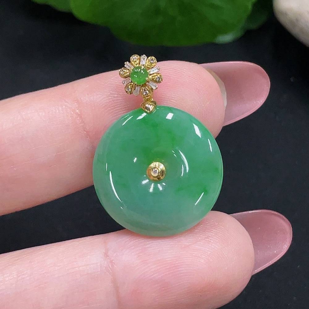 Jadeite safety pendant with diamond accents in 18K gold, featuring a jade gemstone, weight approx. 3.3g, by HUILIU HQ.