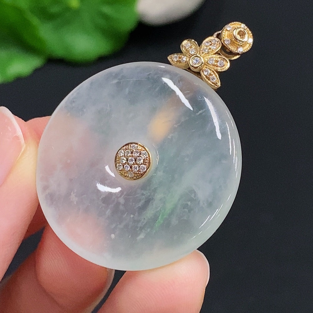 Jadeite Peace Button with 18K Gold Clasp, Total Weight Approx. 15g, Set with Diamonds