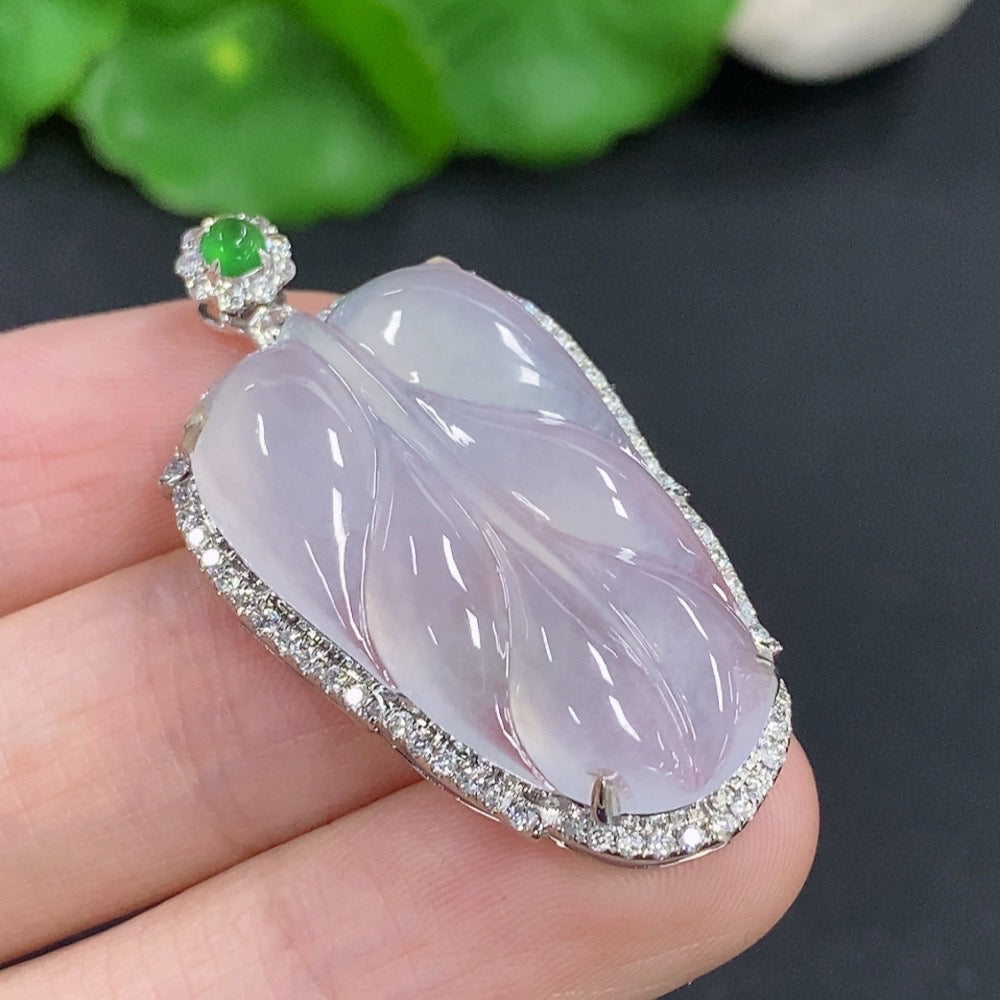 Jadeite Leaf Inlaid Pendant 18k with Diamond Accent, Total Weight Approx. 7.2g