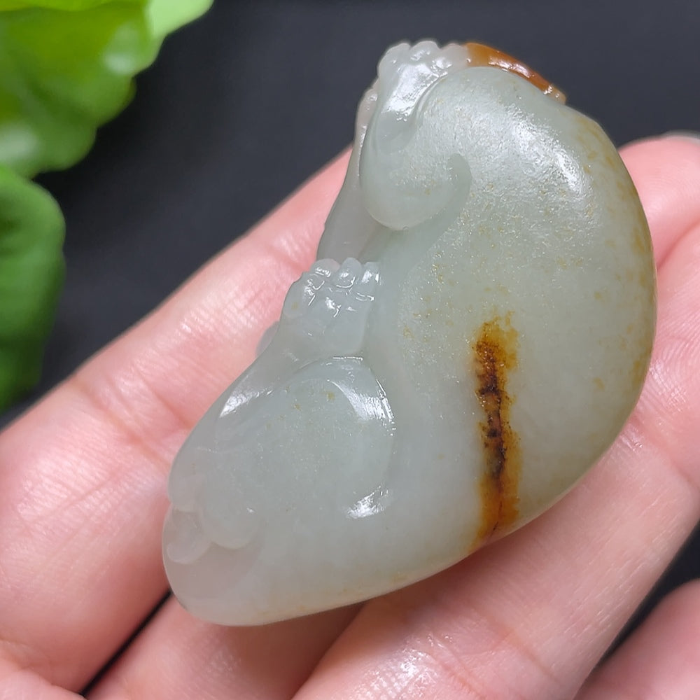 Hetian Jade Pi Xiu pendant necklace by HKHQ featuring a detailed jade Pi Xiu figure, weighing approximately 48.33g.