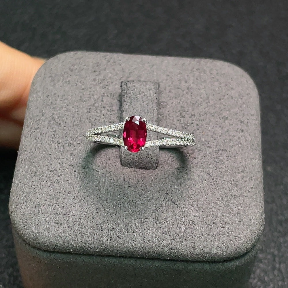 HUILIU HQ 18K ruby ring with diamond accents, size 12, featuring a 5.9x3.2mm ruby stone and delicate design.