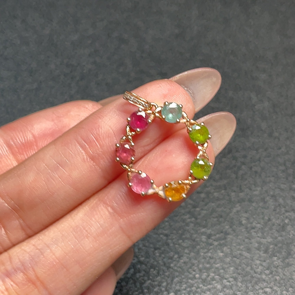18K tourmaline gemstone pendant, approximately 2.18g weight and 3.6mm stone size, from HUILIU HQ, featuring vibrant colored stones.