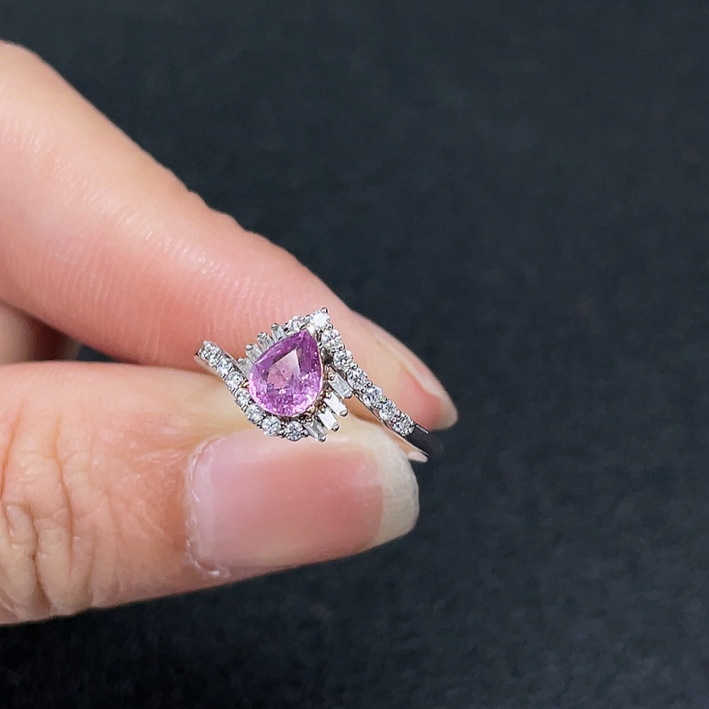 HUILIU HQ sapphire ring in 18K gold with diamond accents, size 14, featuring a 6.1x4.5mm gemstone and 2.0g weight.