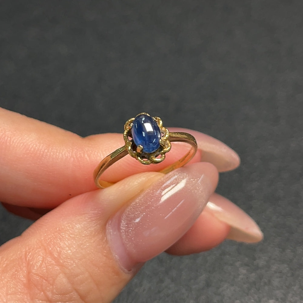 Huiliu Certified sapphire gemstone ring with no inscription, showcasing a 73% surface content, elegant and polished jewelry piece.