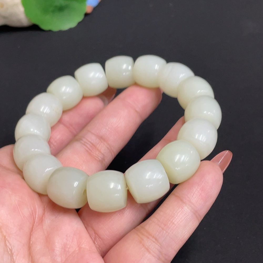Huiliu Hetian Jade bracelet with 13.5mm beads, natural green jade, and certified quality from HUILIU HQ.