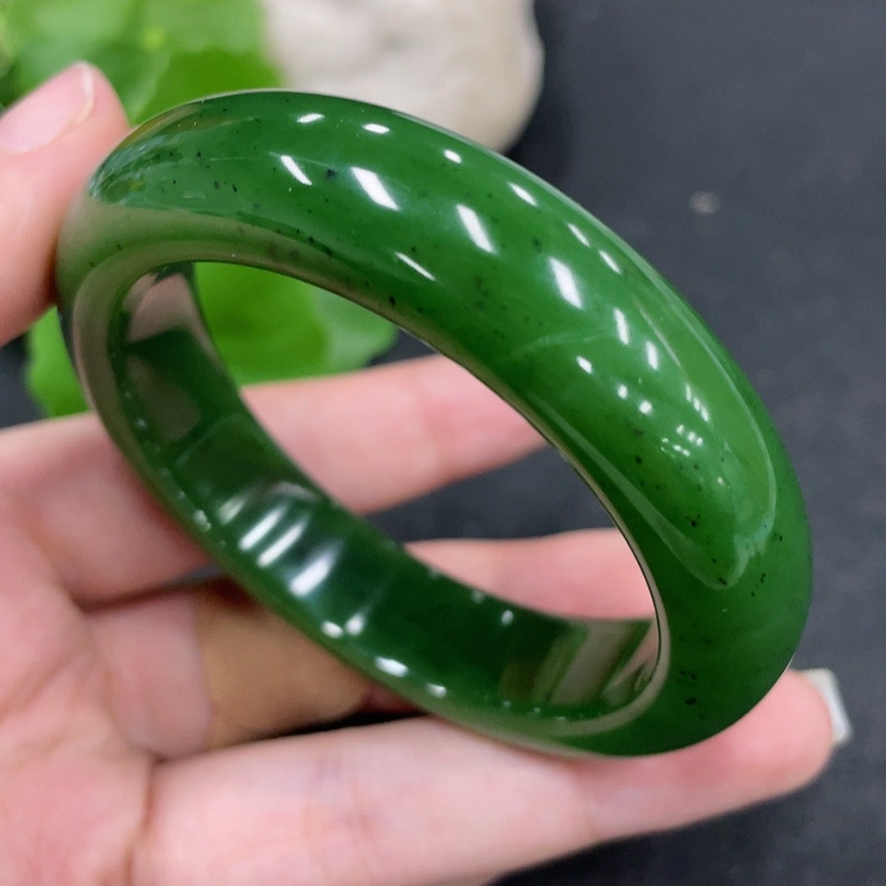 Huiliu HQ Hetian jade green round bracelet, size 52.5, weighing approx. 59.7g, featuring smooth polished jade beads.