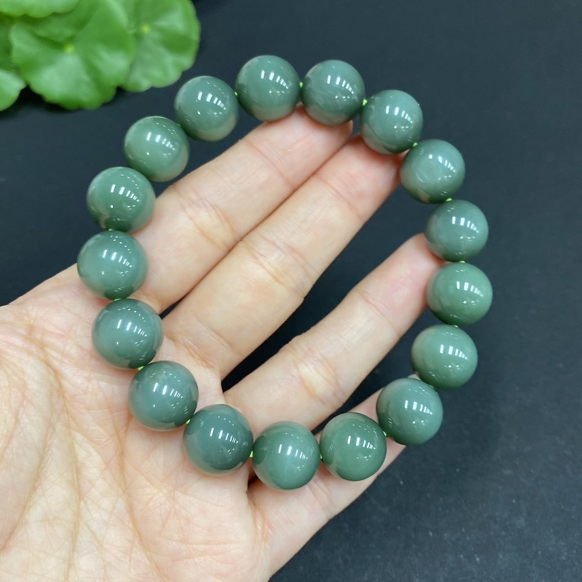 Hetian Jade Jasper bracelet with 11.6mm beads, natural green and brown tones, weighing approximately 47.1g, by HUILIU HQ.