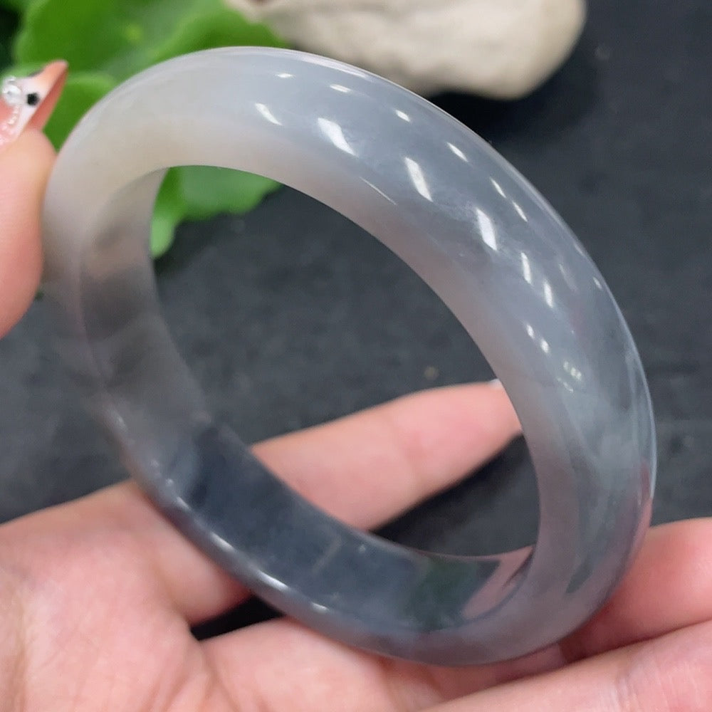 Hetian jade round bracelet from HUILIU HQ, size 57.5, weighing approximately 61.5g, showcasing smooth, polished jade beads.