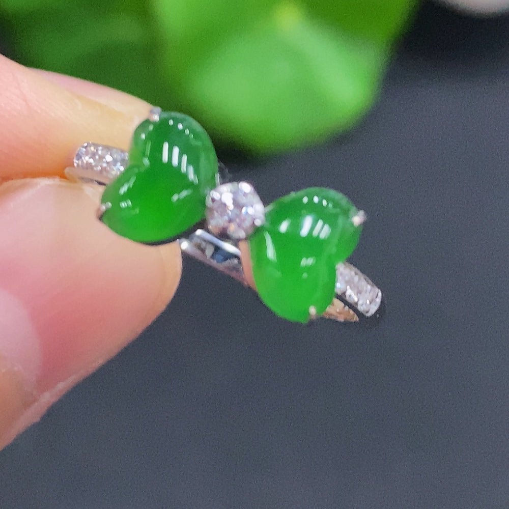 HUILIU HQ jadeite and 18K gold ring size 15 with a sleek jade centerpiece and gold band, total weight approx. 2.4g.