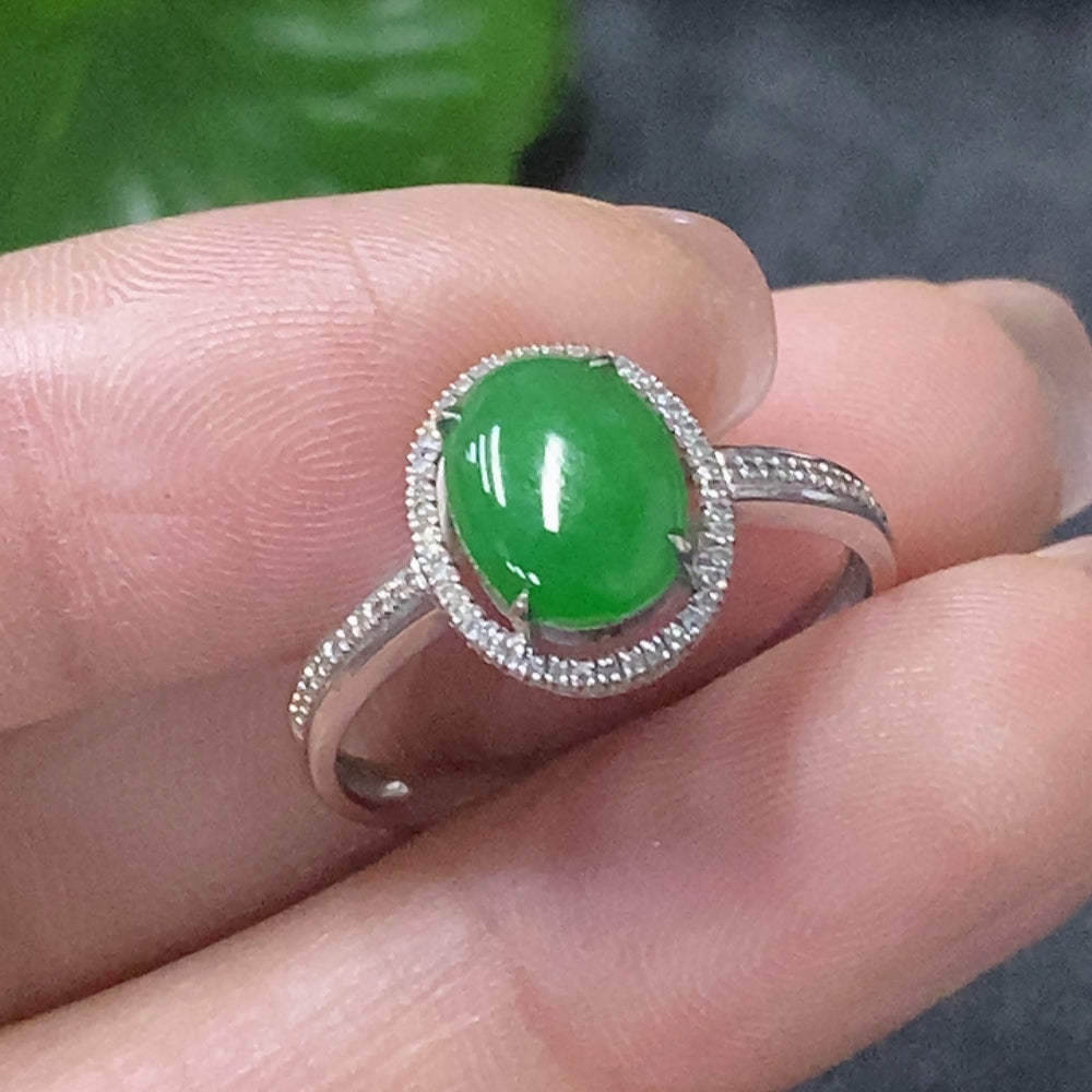 HUILIU HQ jadeite and diamond ring in 18k gold, size 14, featuring a polished jade stone and sparkling diamonds.