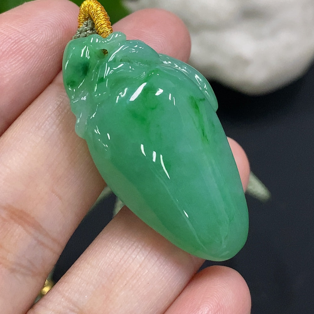 HUILIU HQ jadeite auspicious gourd pendant with rope, non-gold, weighing approximately 16.1g, featuring detailed carved jade design.