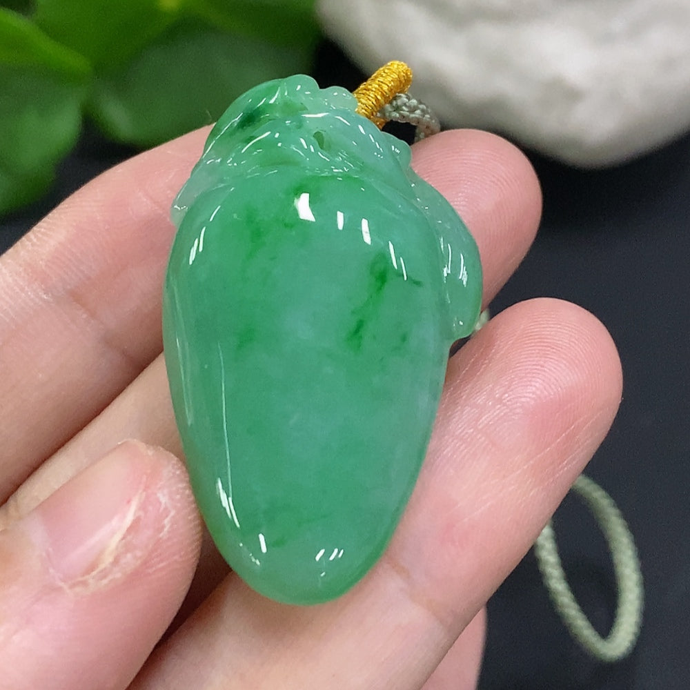 Jadeite auspicious gourd pendant with rope, non-gold, crafted by HUILIU HQ, weighs approximately 16.1g, showcasing intricate jade design.