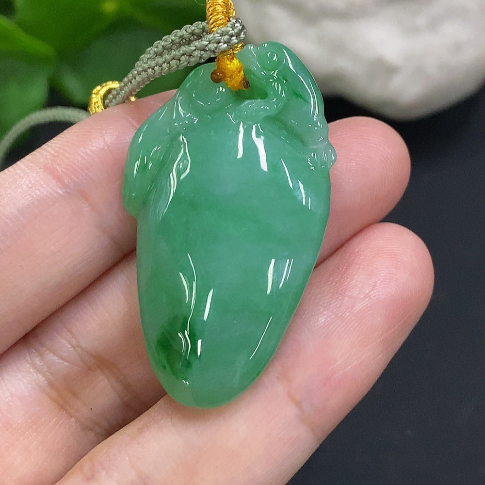 Jadeite Auspicious Gourd Pendant from HUILIU HQ with rope, non-gold, total weight about 16.1g, showcasing smooth jade surface.