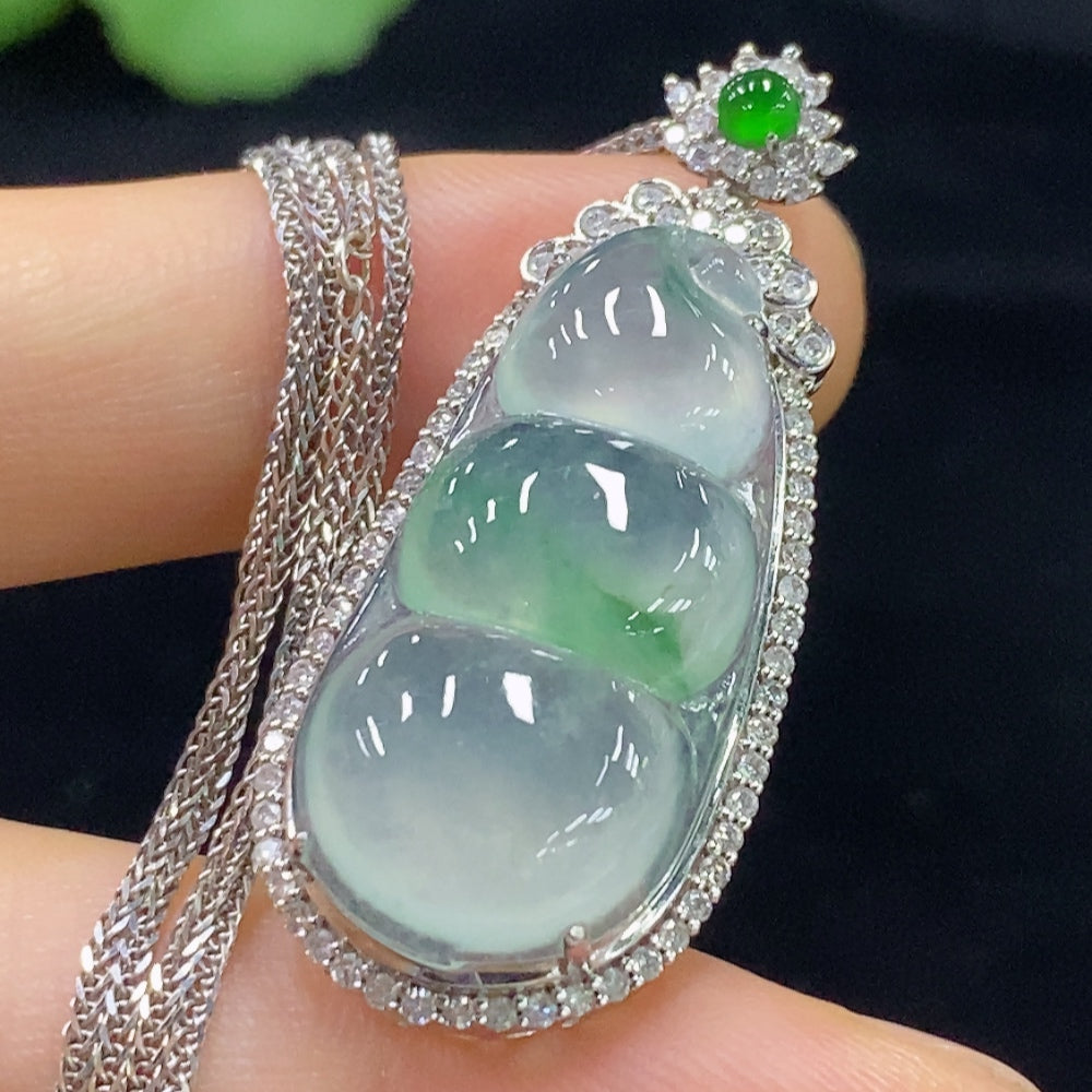 HUILIU HQ jadeite bean inlay piece with 18K gold and diamond accents, includes chain, weighing approximately 10.35g