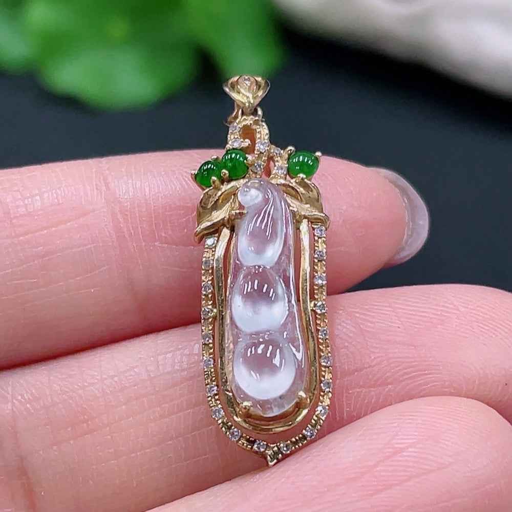 Jadeite blessing bean pendant in 18K gold with inlaid design, weighing approximately 2.24g, by HUILIU HQ.