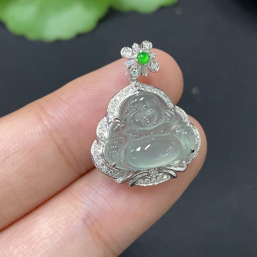 Jadeite Buddha inlay piece with 18k gold inlay, crafted by HUILIU HQ, weighs approximately 2.55 grams.