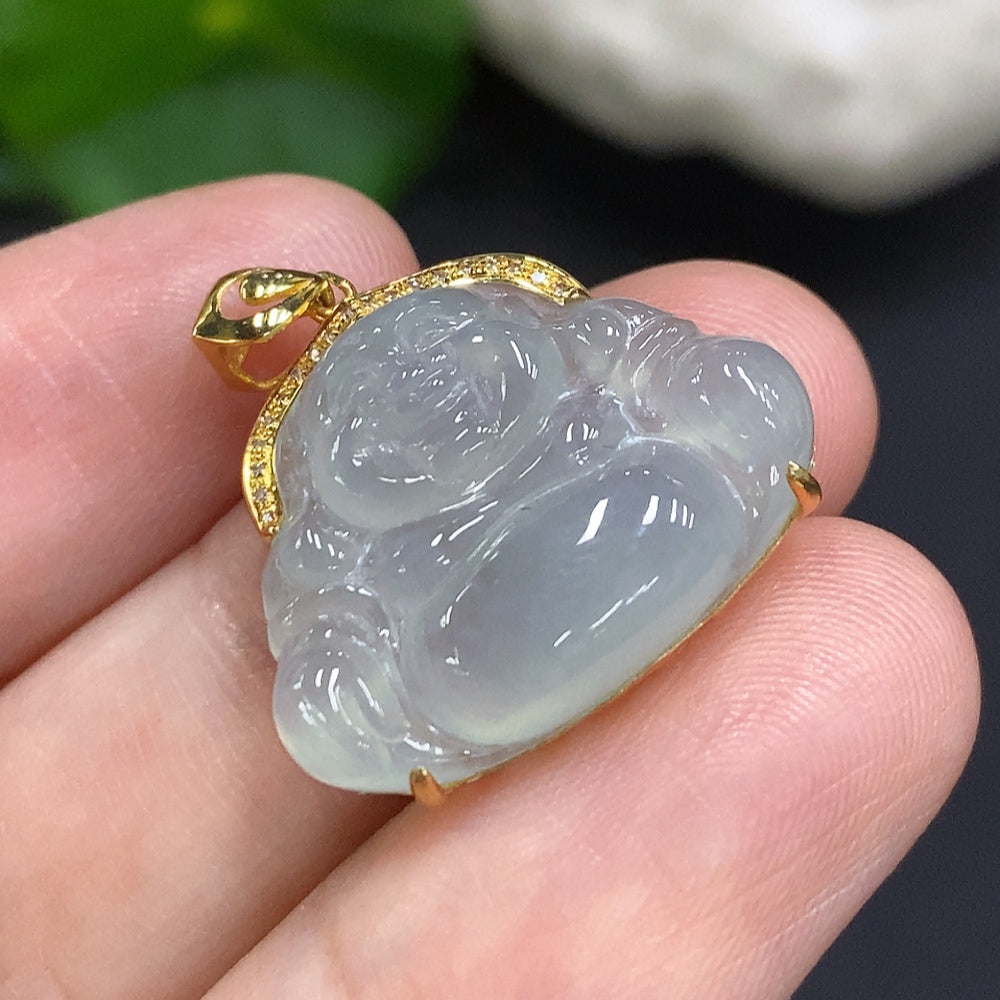 Jadeite Buddha pendant set in 18K gold with diamond accents, weighing approximately 3.3g, from HUILIU HQ.
