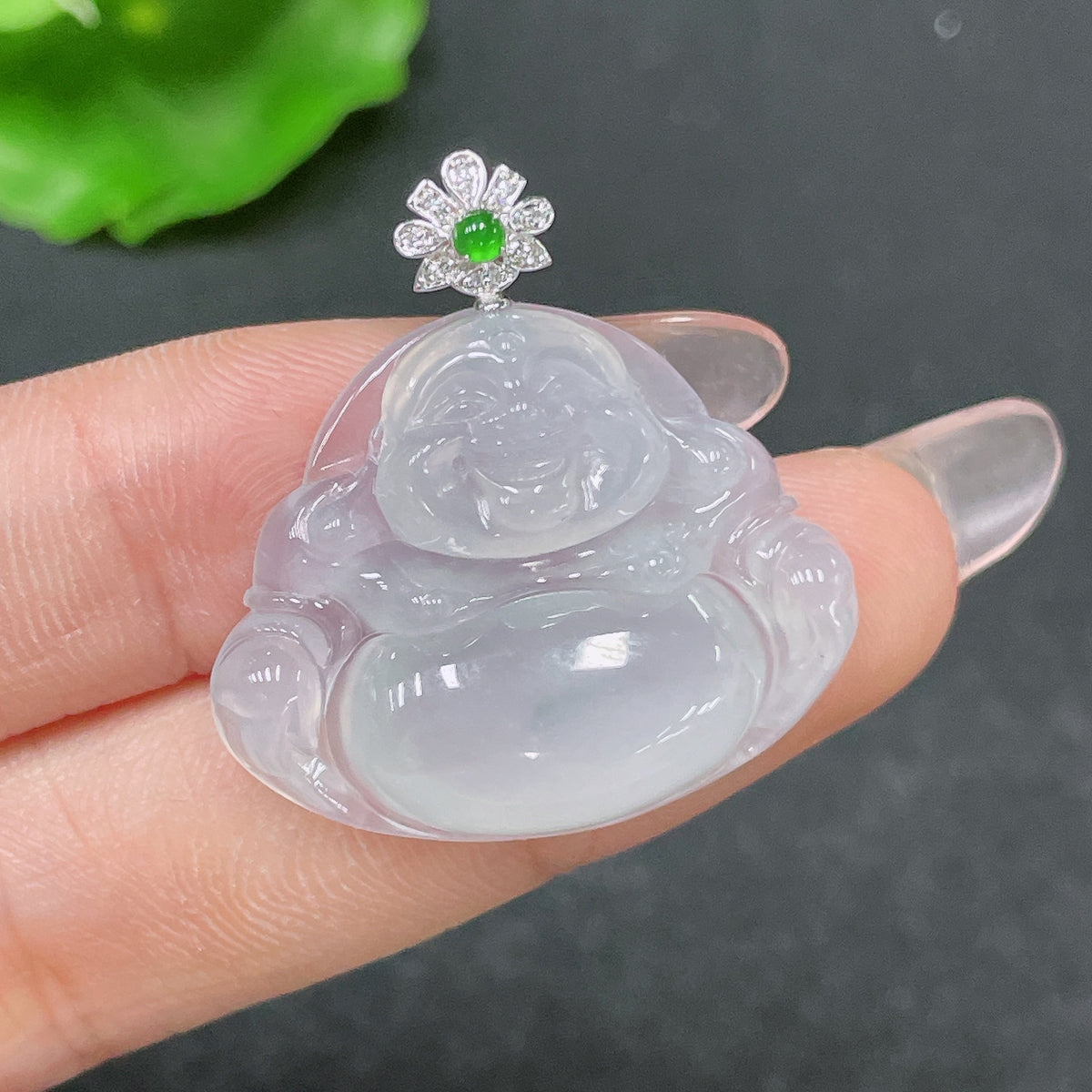 Jadeite Buddha pendant with 18K gold and diamond accents, crafted by HUILIU HQ, weighs approximately 6.23 grams.