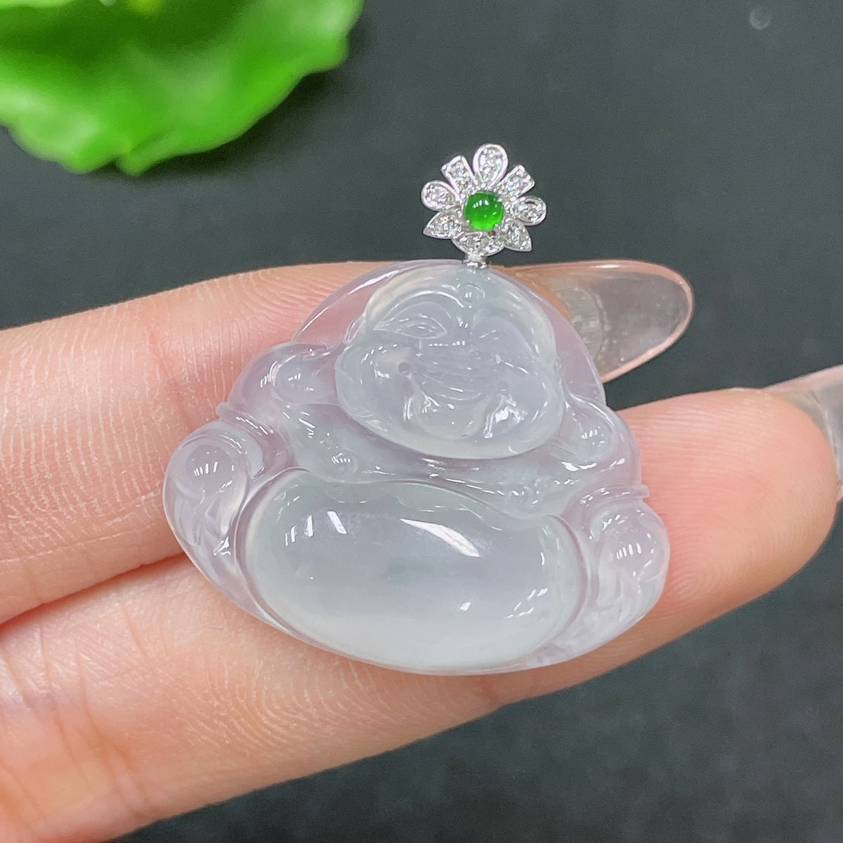 Jadeite Buddha pendant with 18K gold and diamond accents, crafted by HUILIU HQ, weighs approximately 6.23 grams.
