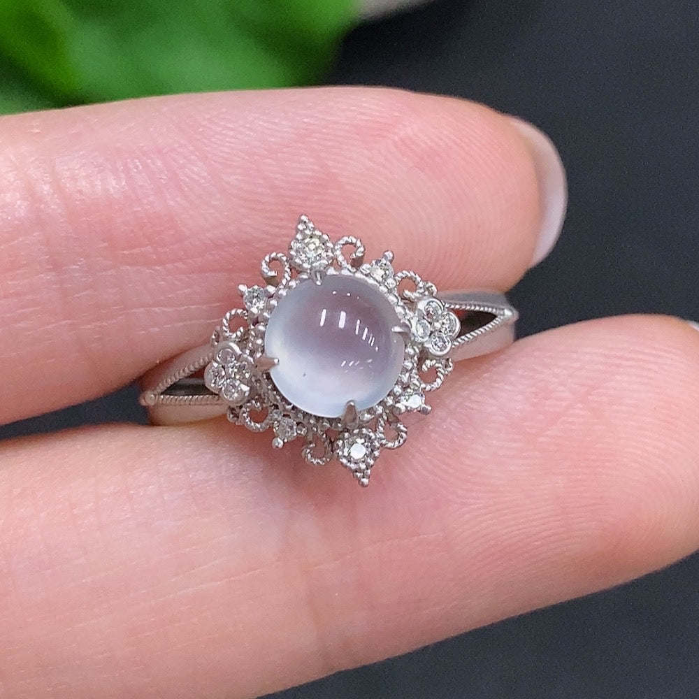 HUILIU HQ jadeite cabochon ring in 18k gold with diamond accents, size 14, weighing approximately 2 grams.