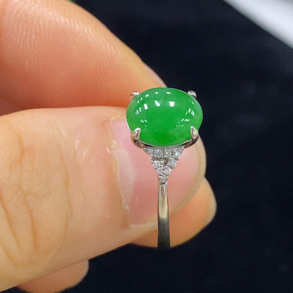HUILIU HQ jadeite cabochon ring with diamond accents, 18K gold, size 14, featuring a polished green jade gemstone.