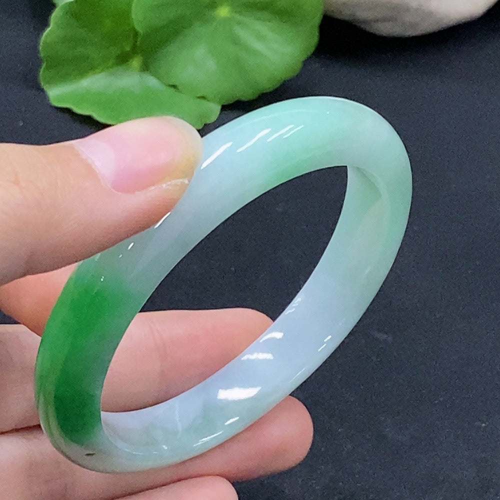 HUILIU HQ jadeite circle bracelet, size 53, weighing approx. 40.17g, featuring polished jade stones in a circular design.