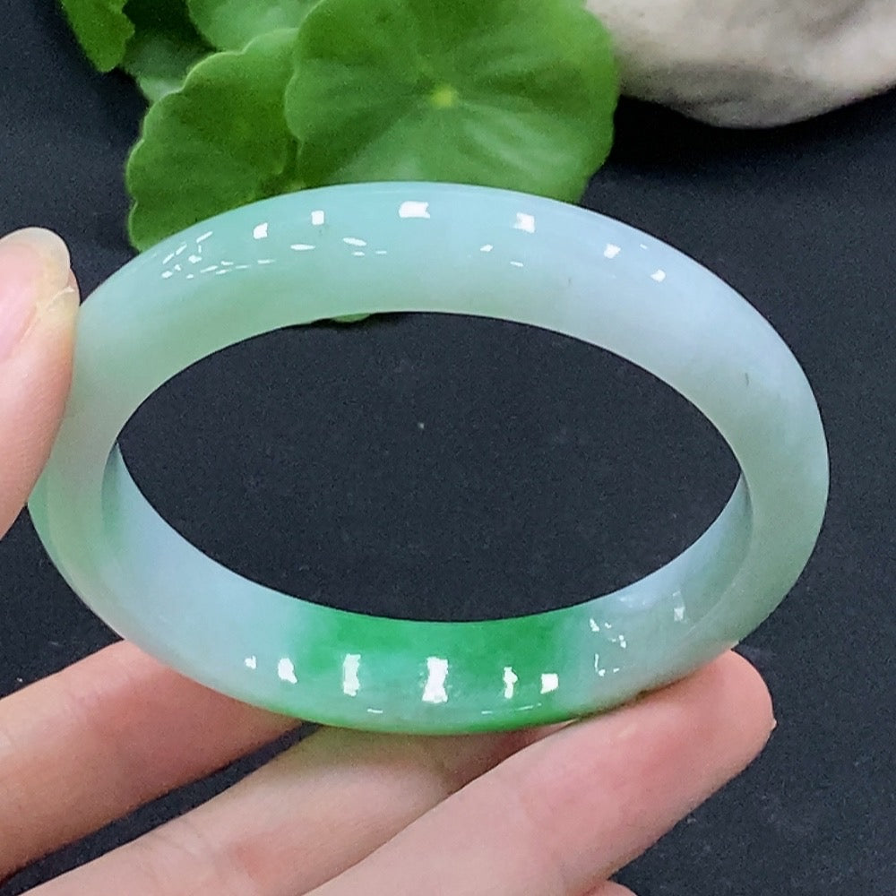 HUILIU HQ jadeite circle bracelet in size 53, featuring smooth round jade stones, weighs approximately 40.17 grams.