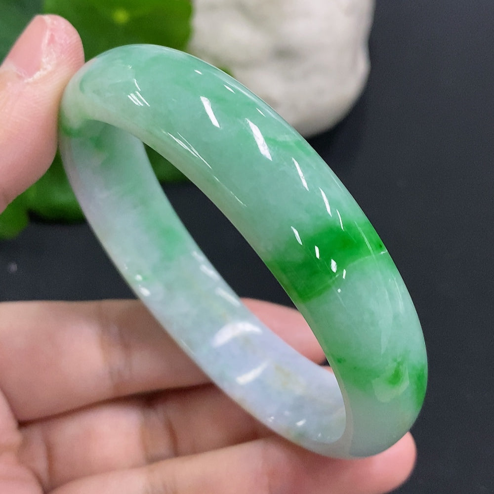 Broken Jadeite Concubine Bracelet by HUILIU HQ, size 58/50.7, total weight approx. 49.1g, showcasing jade jewelry craftsmanship.
