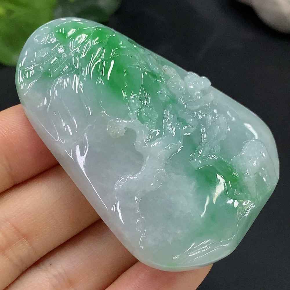 HUILIU HQ jadeite deer pendant, finely carved jade jewelry, weighing 60.587g, showcasing intricate craftsmanship and vibrant green hues.
