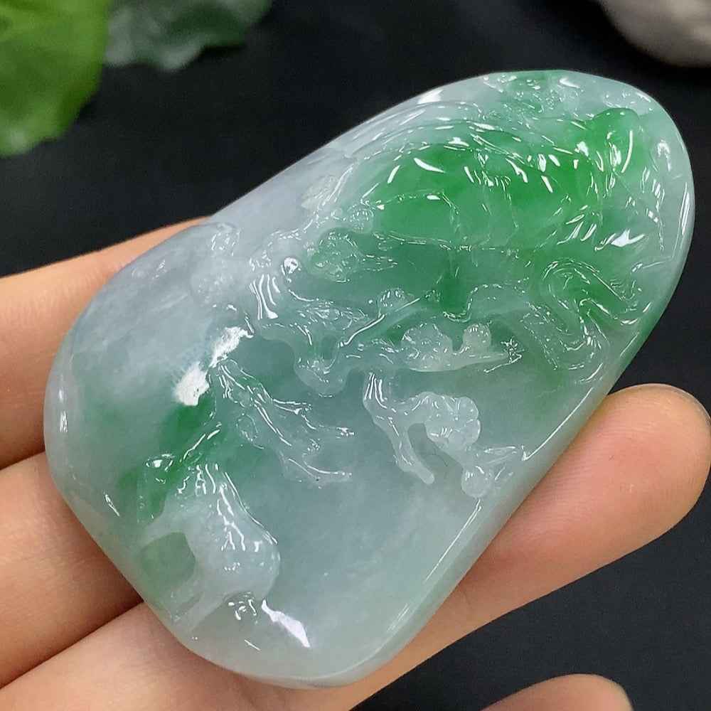 HUILIU HQ jadeite deer pendant, detailed jade jewelry piece weighing 60.587g, featuring intricate deer design.