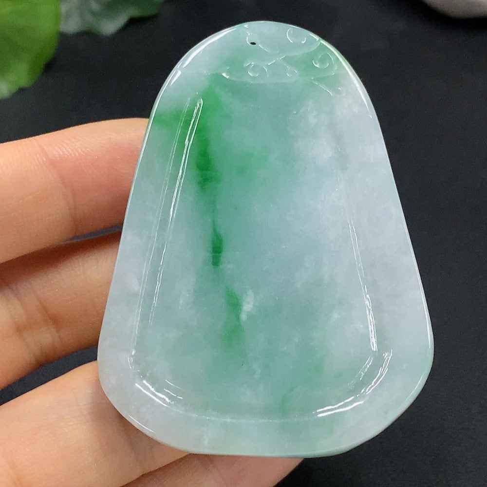 HUILIU HQ jadeite deer pendant, detailed green jade carving, weighs 60.587g, featuring a natural polished finish.