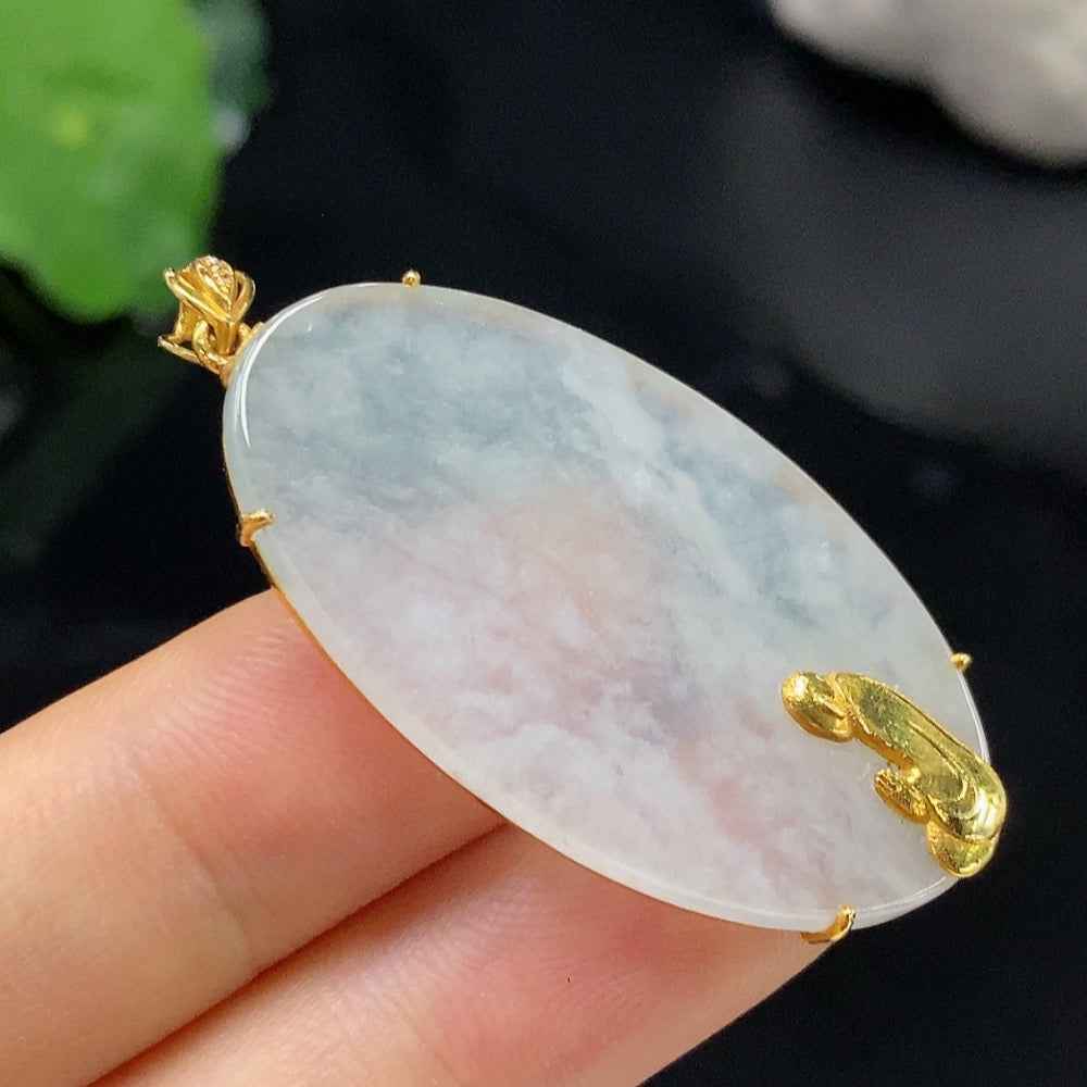 Jadeite Enlightenment Pendant crafted by HUILIU HQ in 18K gold, featuring a smooth jade pendant with a total weight of 6.1g.
