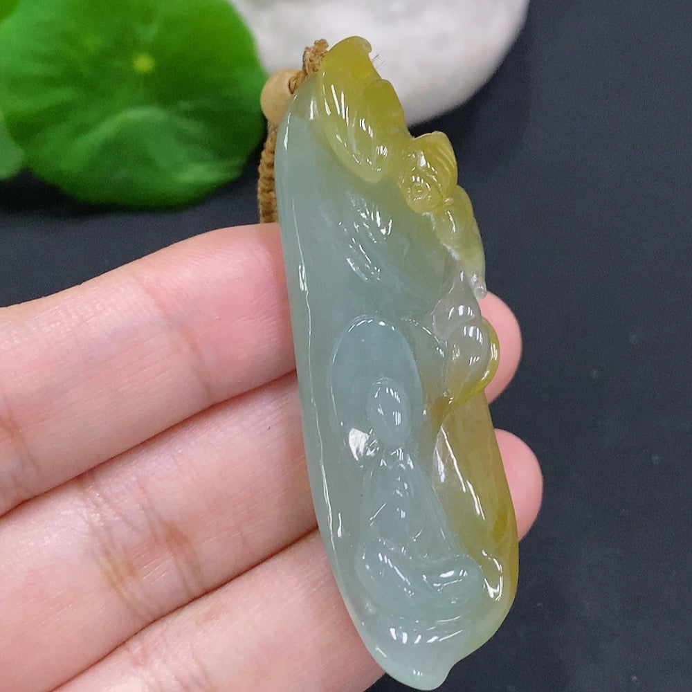 HUILIU HQ Jadeite Enlightenment Pendant featuring a smooth, polished green jade pendant with intricate carved details.