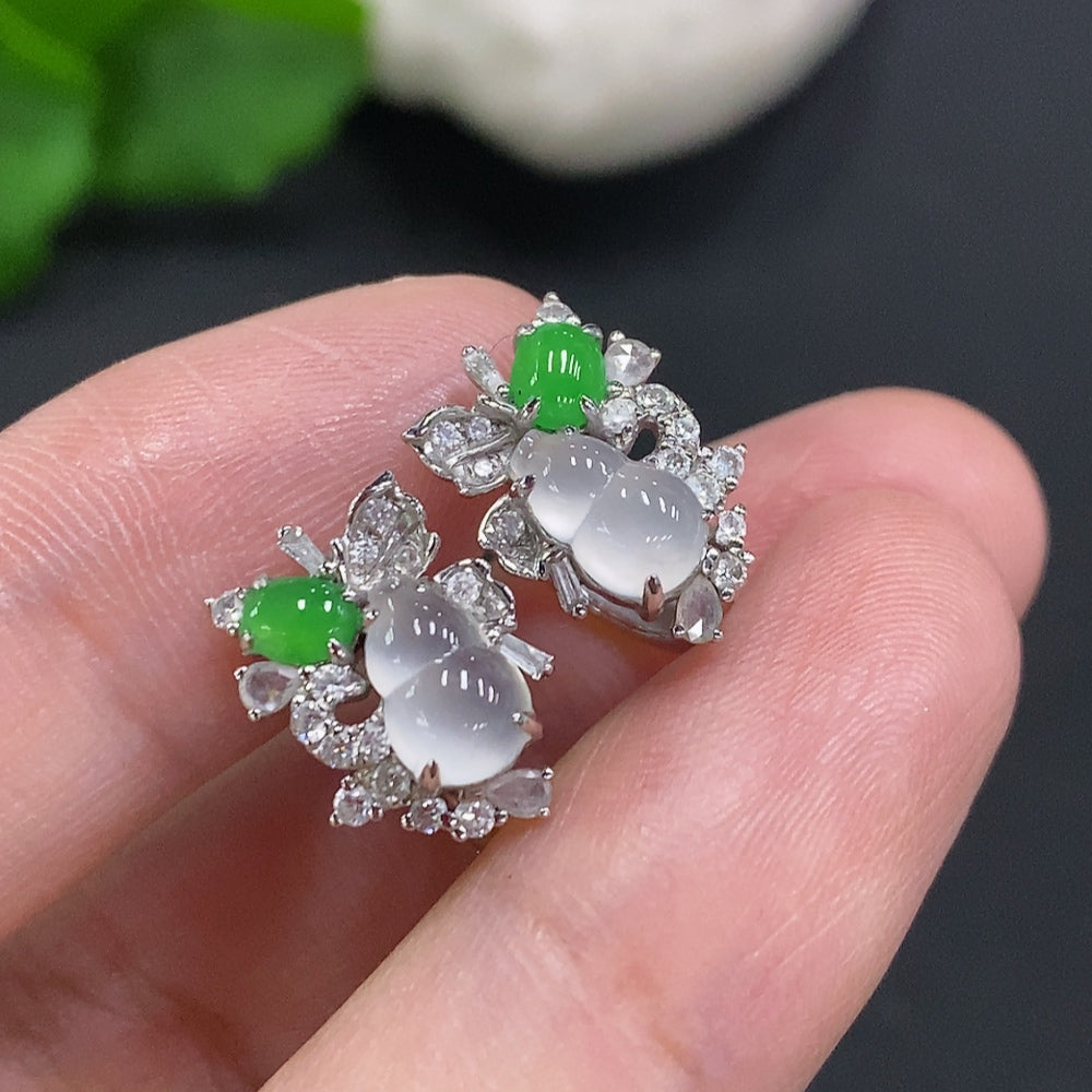 HUILIU HQ jadeite gourd earrings with 18K gold and diamond accents, showcasing intricate inlaid design and elegant craftsmanship.