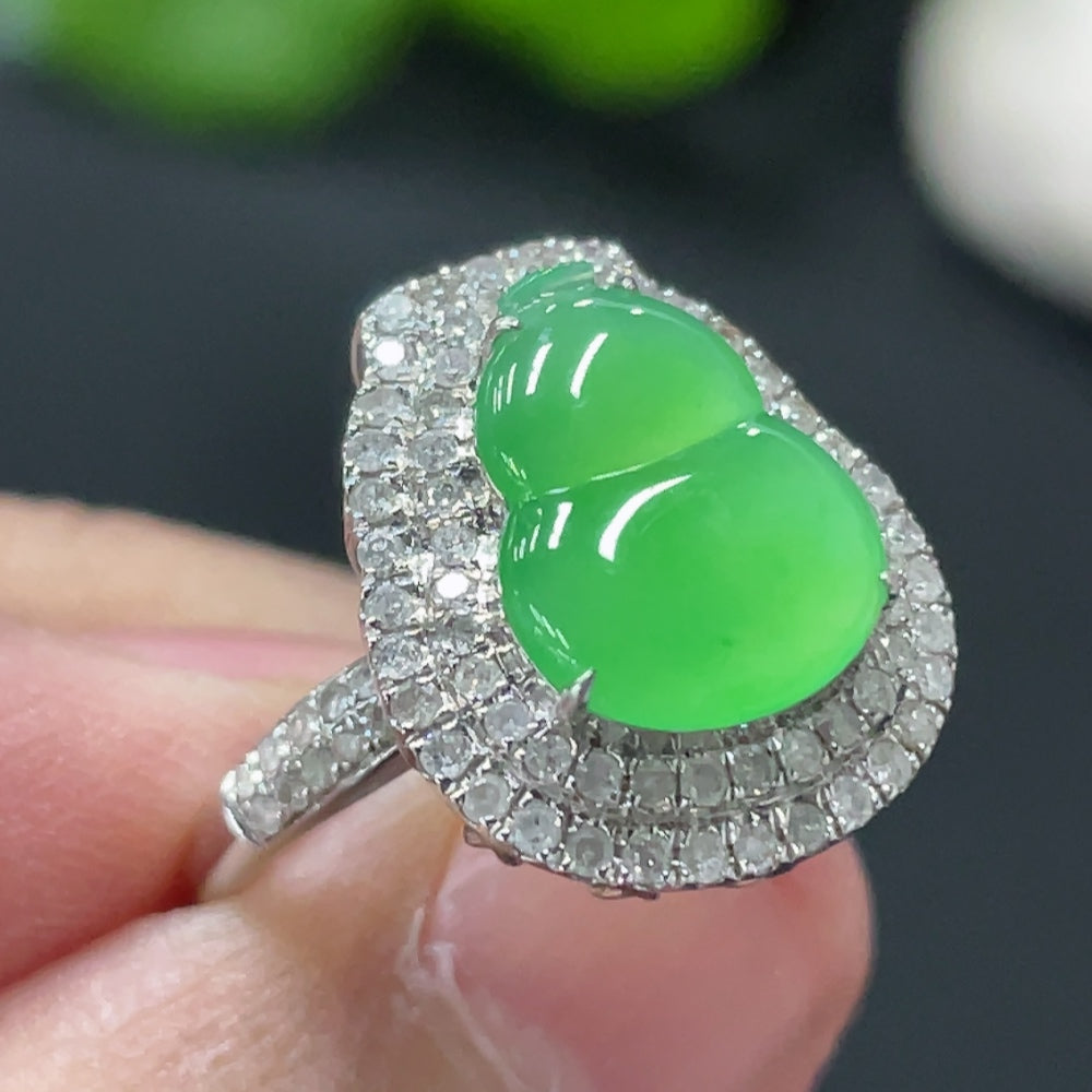 HUILIU HQ jadeite gourd pendant ring in 18k gold with diamond inlays, dual-purpose style, size 14, weight 3.45g.